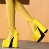 Kvinnor Pumps Helt nya Kvinnors Sandaler Sommarskor Sexiga Tjocka Höga Klackar Plattform Svart Röd Gul Klänning Fest Bröllopsskor