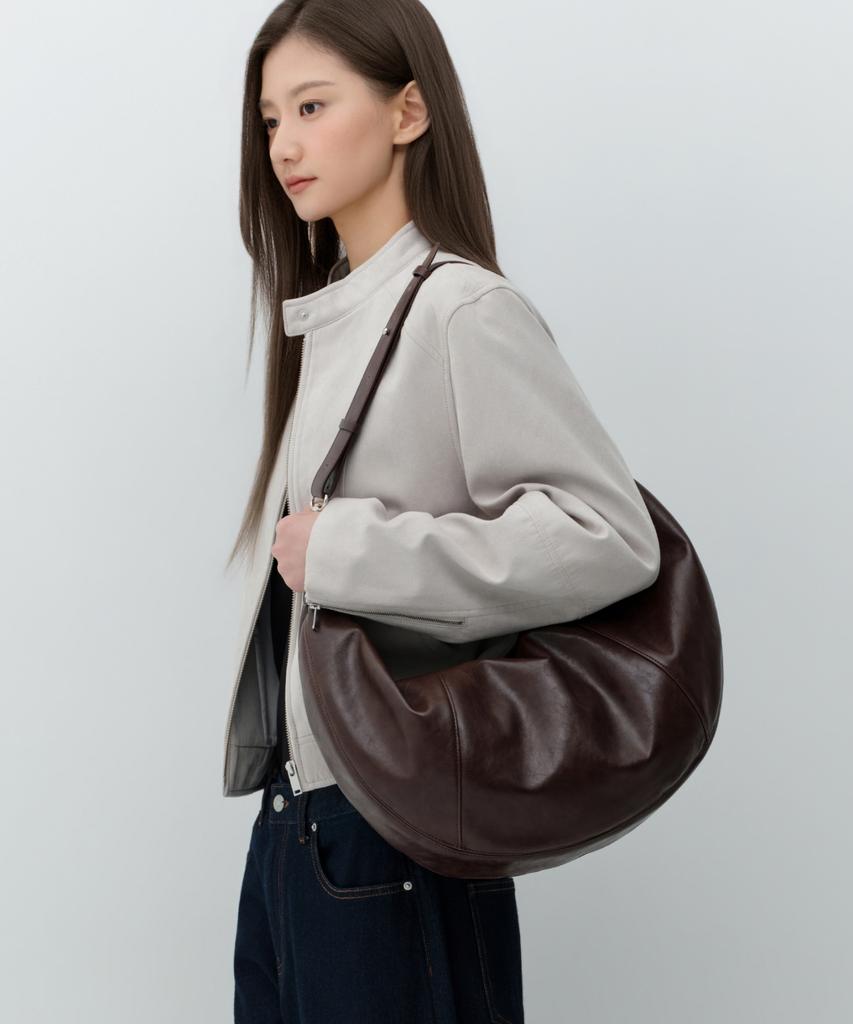 Musinsa Standard Woman Women'S Crescent Hobo Bag [Dark Brown]