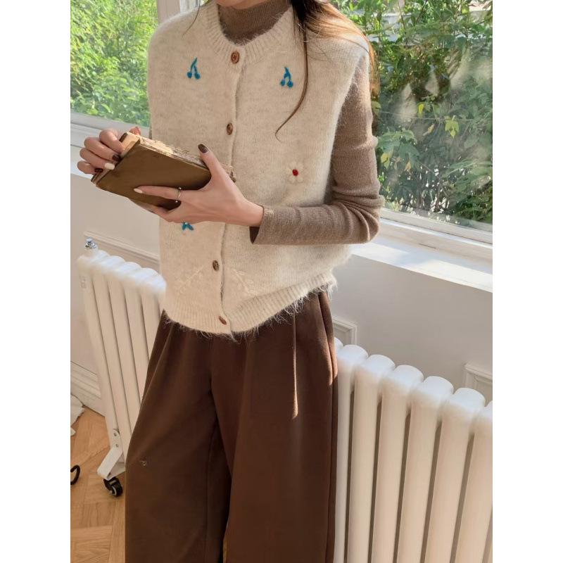 3D Embroidered Floral Knit Vest for Women - New Sweet Cardigan Design for Autumn/Winter 2025