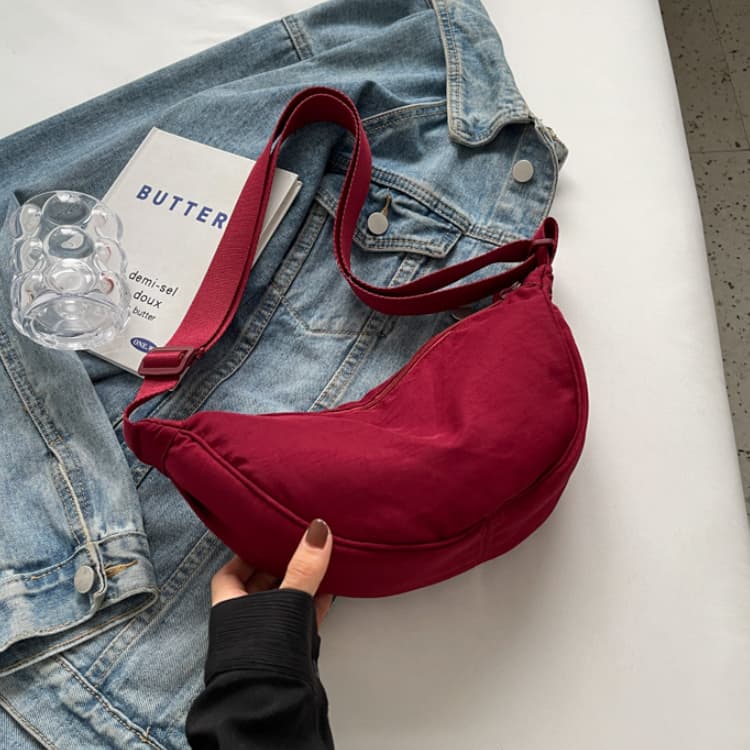 

New Fashionable Women s Dumpling Bag Messenger Bag червоний