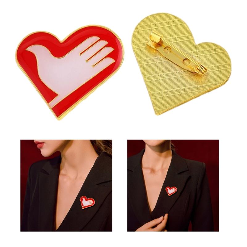 Volunteer Heart Shaped Badge Pin Portable Heart Volunteer Pin Fashionable Badge for Social Work and Volunteering