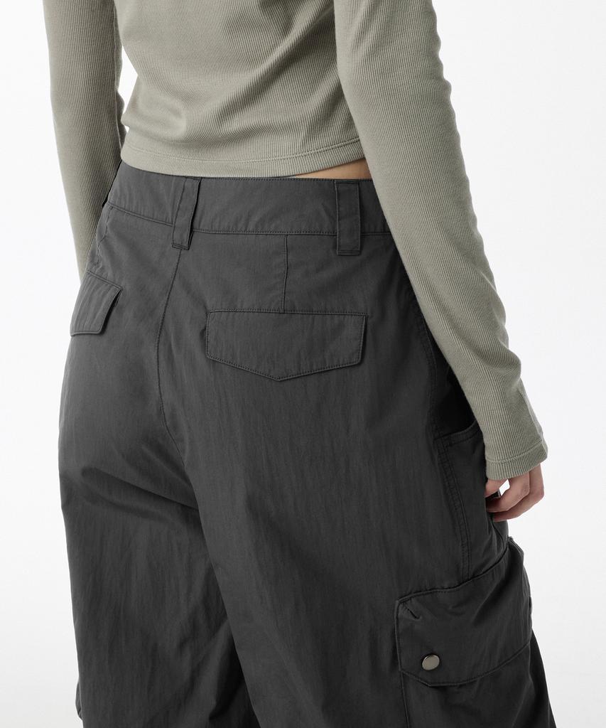 MUSINSA STANDARD WOMAN Cn Multi-Pocket Wide Cargo Pants [Dark Grey]