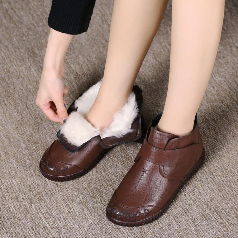 

Mom winter cotton shoes non-slip warm flat bottom thick velvet medium and old soft sole grandma short boots 41 коричневий