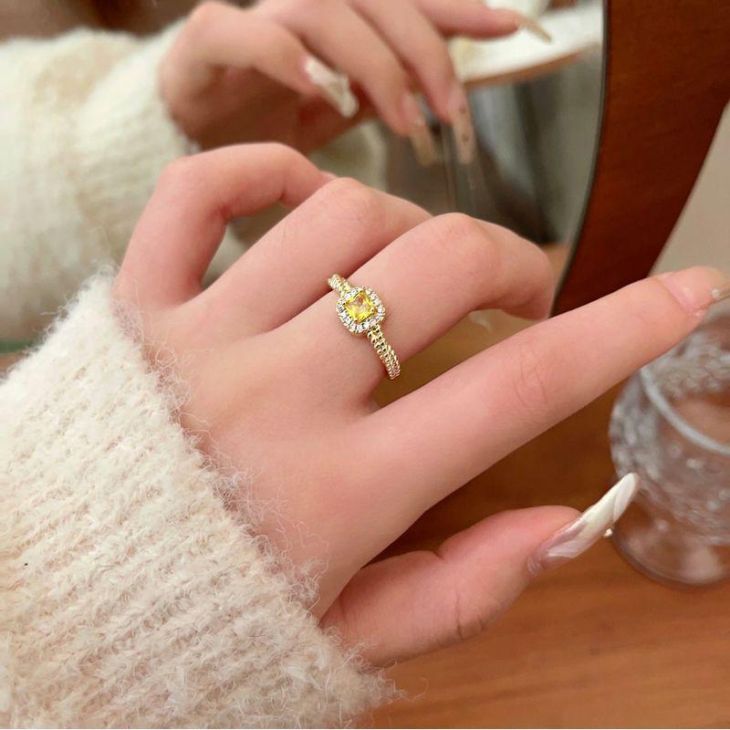 

Accessible Luxury Golden Women s Forefinger Ring Special-Interest Design Zircon Yellow Sugar Zircon Ring