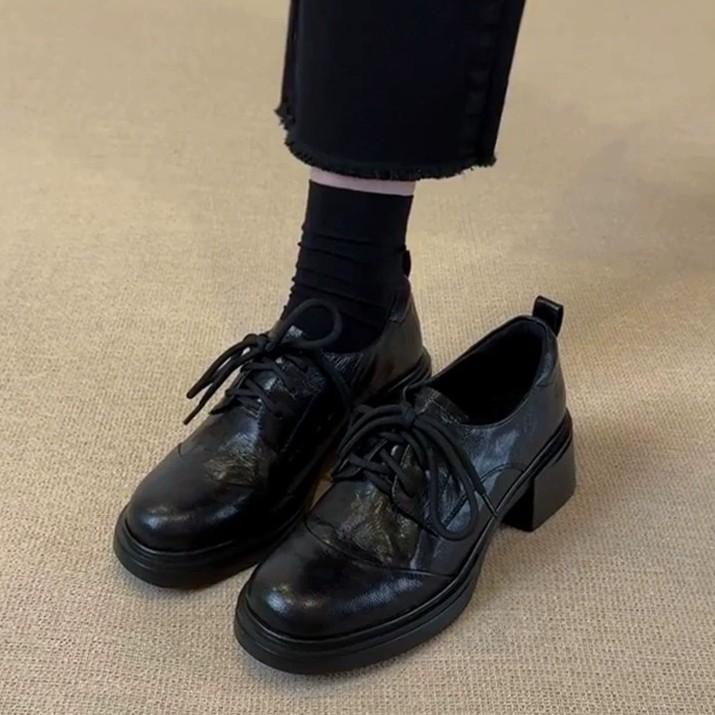 Platformy z grubym obcasem retro mokasyny damskie wiosna 2026 zaokrąglony nosek sznurowane małe skórzane buty brytyjski styl buty wsuwane