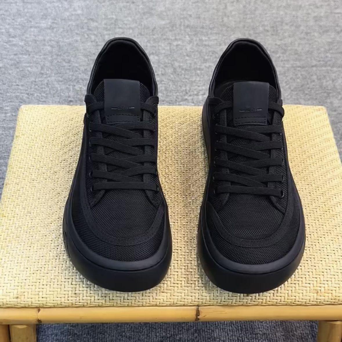 

Мужские черные повседневные кроссовки на толстой подошве Tide - Модные и универсальные для весны/лета 44 чёрный