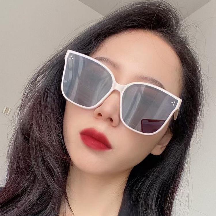 GM Women's Sleek Face-Slimming Unisex Polarized Sunglasses - High-End UV Sun Protection