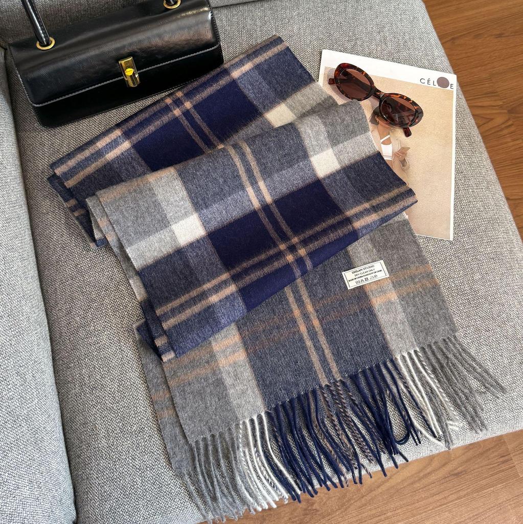 2025 Unisex 100% Wool Scarf: Versatile and Warm for Autumn & Winter