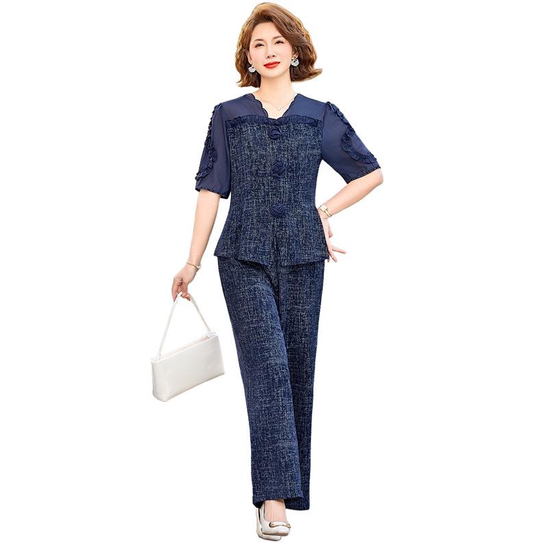 2026 Summer Outfit: Stylish Short-Sleeve Two-Piece Set for Middle-Aged and Elderly Women, Casually Elegant Chinese Style.