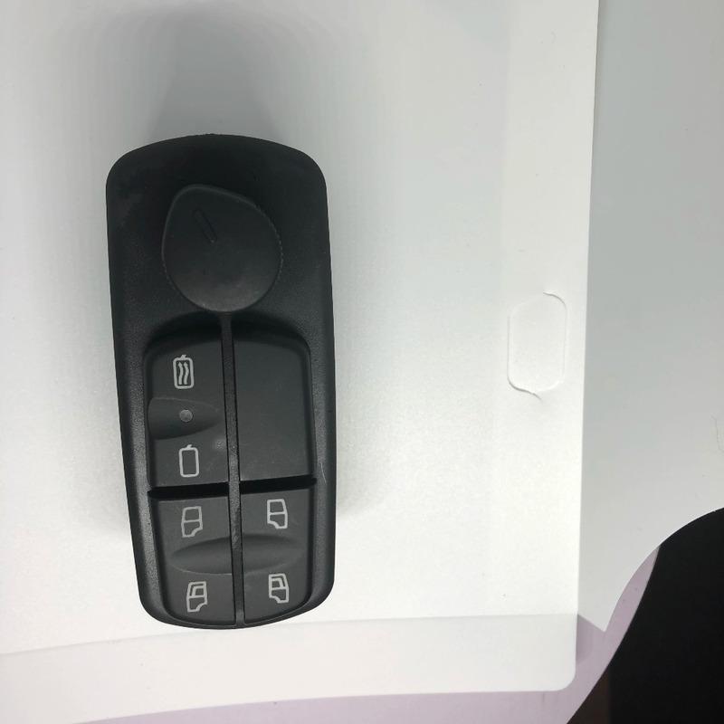 A0025455113 0025455113  1PCS Master Power Window Switch for Mercedes Trucks Axor Atego