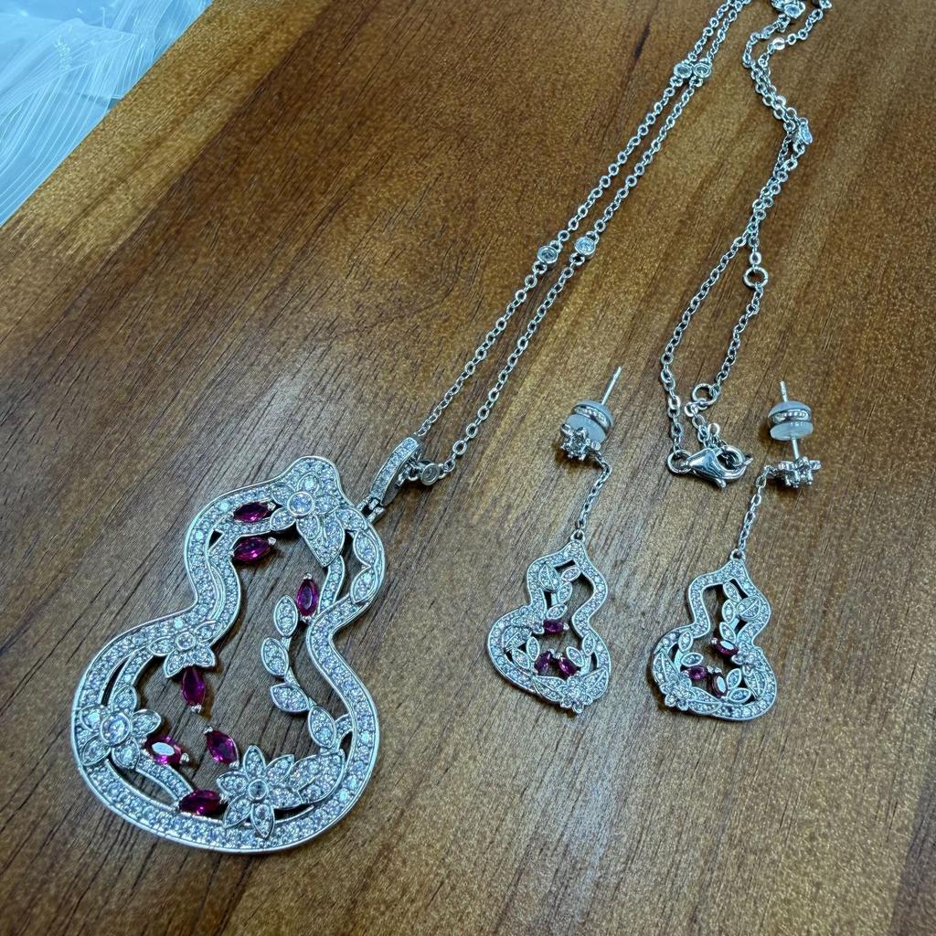 Medieval Style Flower Vine Red Lace Gourd Necklace Ruyi Hollow Collarbone Chain Hair Ruyi National Style