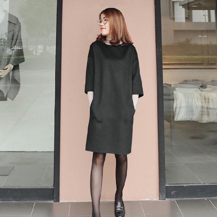 

Женское шерстяное платье: Рукава три четверти, свободный крой, спущенное плечо, утягивающая юбка - выпуск осень/зима 2021 г. M