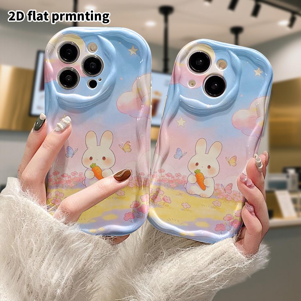 Phone Case: 2D Flat Design, Suitable for Protective Cases for iPhone 18, 17, 16, 15, 14, 13, 12 Pro; Phone Decoration, a Sea of Flowers Holding a Carr