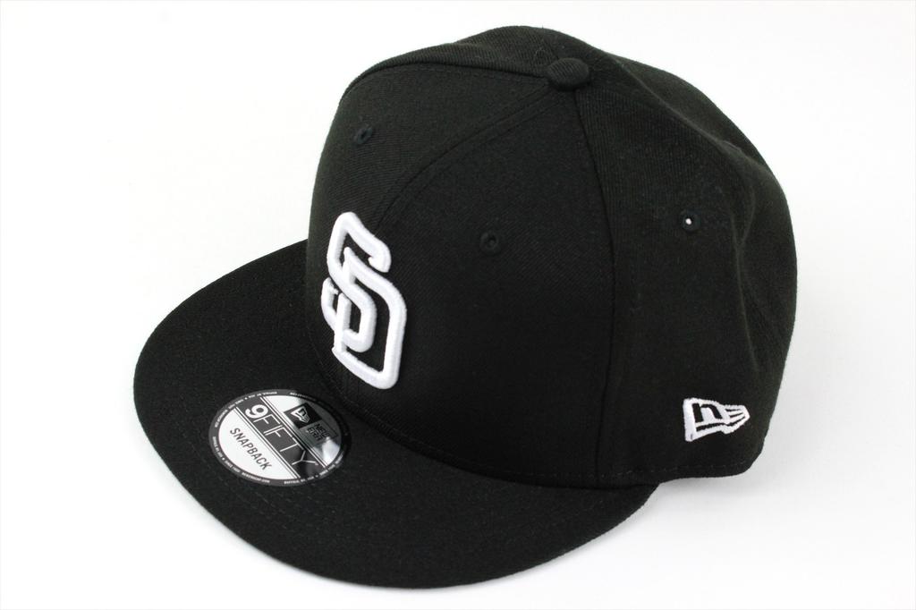 New Era MLB 9FIFTY Black White Snapback San Diego Padres & Cap,