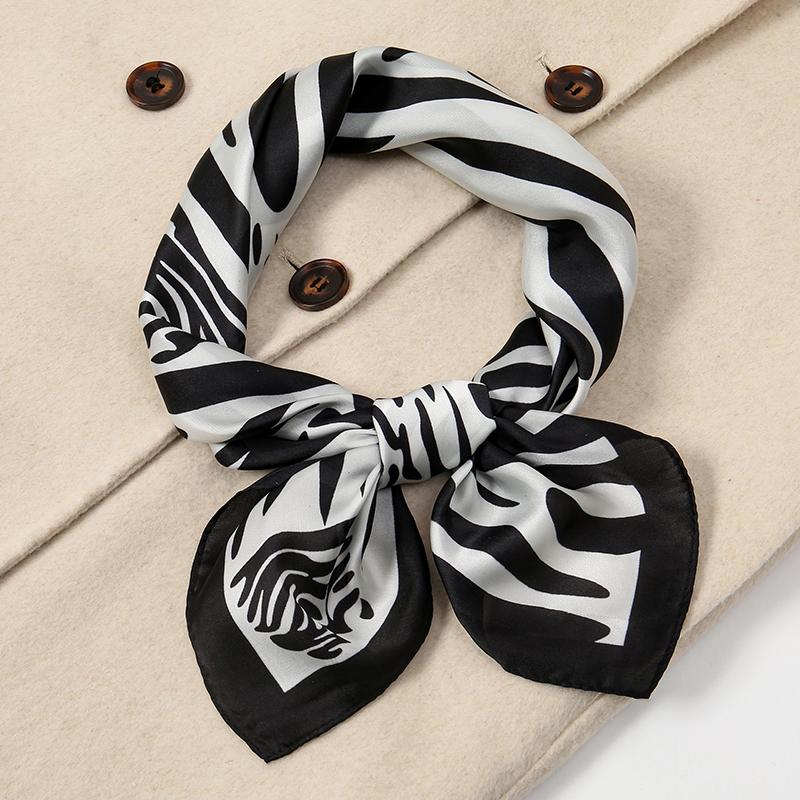 Beach Hijab Stoles Silk Scarf for Women Flower Print Square Shawl Wraps Echarpe Neck Tie Female Hair Band Headkerchief