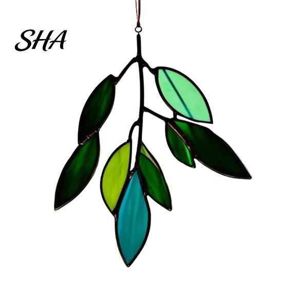 Transparent Acrylic Leaf Hanging Pendant, Waterproof Sunproof Window Hanging, Decorative Four-leaf Clover Pendant Ornament with Colorful Light Effects