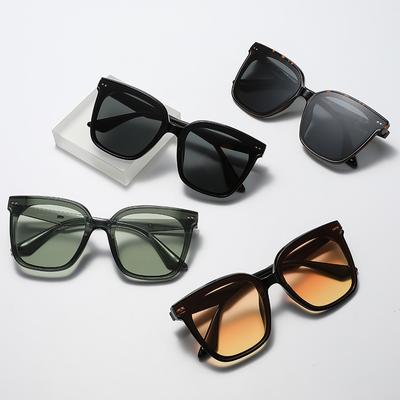 Korean Version of Square Sunglasses Trend Net Red Face UV Shading Sunglasses for Men and Women.