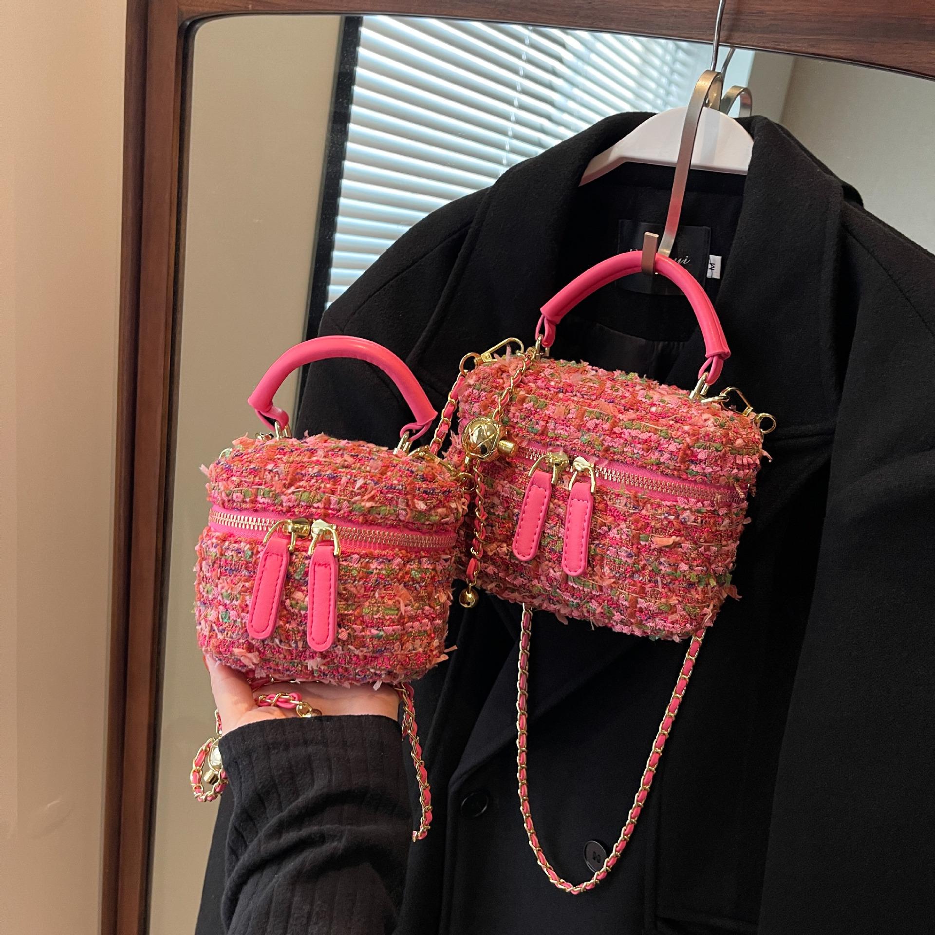 

Роскошная женская шерстяная сумка-коробка 2025: Шикарная сумка через плечо и кроссбоди на цепочке Small роза розовый