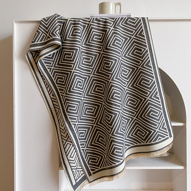 Minimalist Striped Fashion Warm Scarf Women'S Korean Version Versatile Student Scarf Thickened Shawl