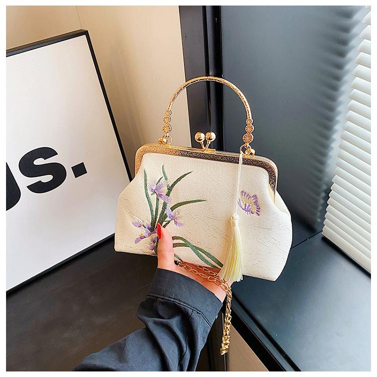 

Женская вышитая вечерняя сумочка с бахромой, клатч с верхней ручкой, сумка через плечо с вышивкой, вечерняя сумочка для свадьбы, выпускного вечера фиолетовый