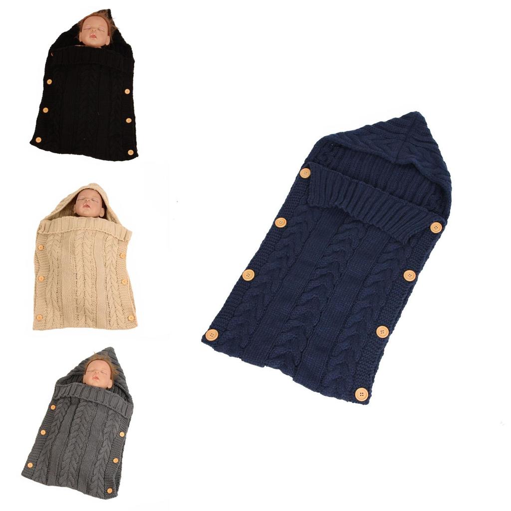 Dětský pletený spací pytel s knoflíky pro pohodlí a teplo kojence a batolete