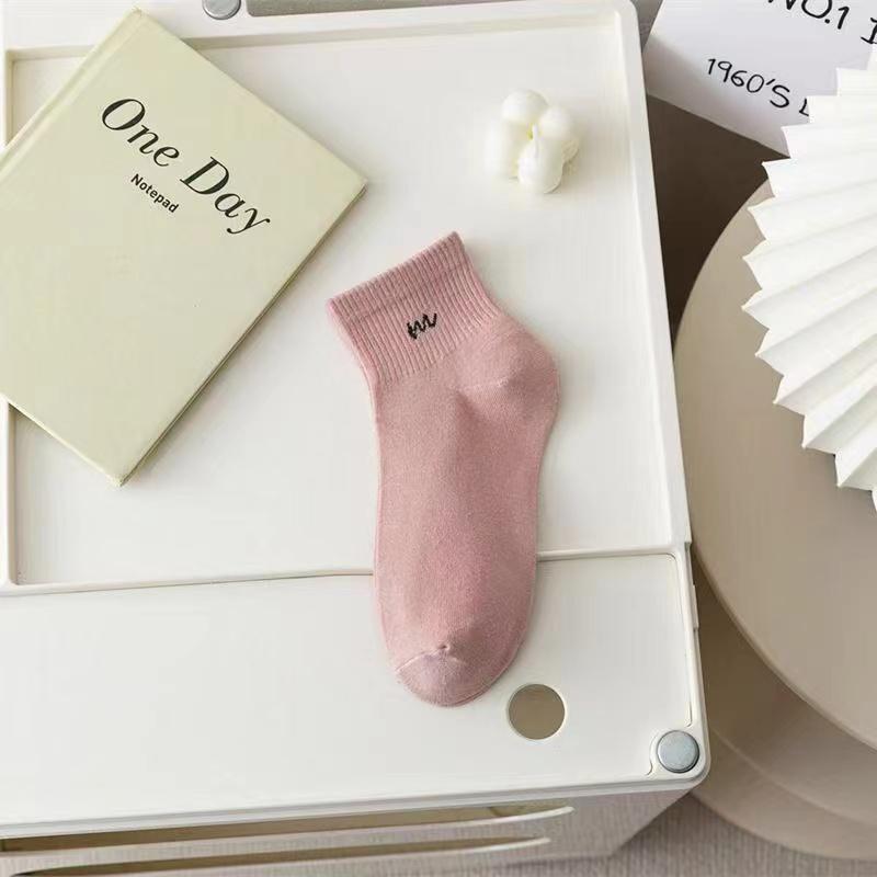 1 Pairs Letter Print Socks Comfy & Breathable Sports Short Socks Women's Stockings & Hosiery Soft & Comfy All-match Short Socks