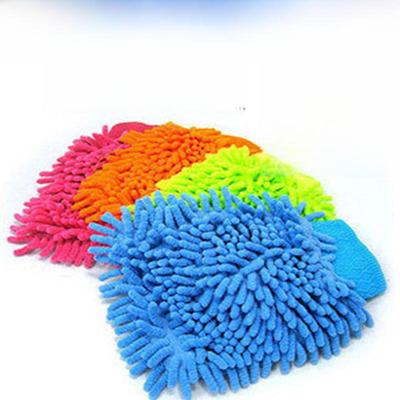 Cuidados de automóveis – Esponjas, panos e escovas