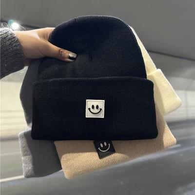Lue med smiley-etikett dame vinter ensfarget strikkelue utendørs avslappet allsidig varm ullue herre posehode lue kald lue