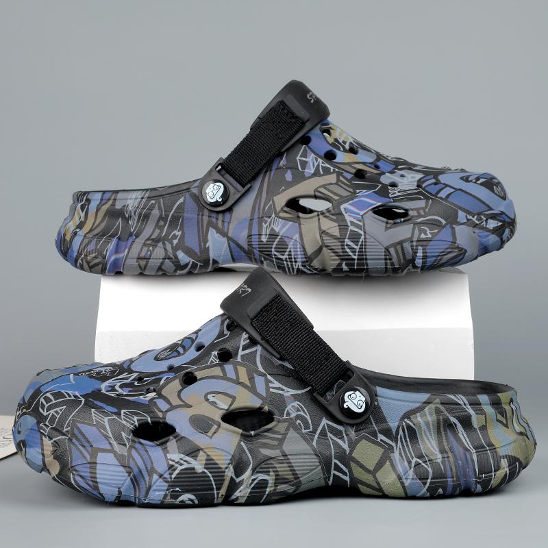 Fashion Summer Men Hole Shoes EVA Thick Bottom Slippers Casual Non-Slip Outdoor Slippers Beach Water Shoes Home Casual Slide Sandals