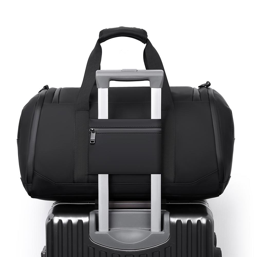 Unisex Waterproof Sports Bag: Large Capacity Gym, Swim, & Basketball Carrier with Dry/Wet Separation