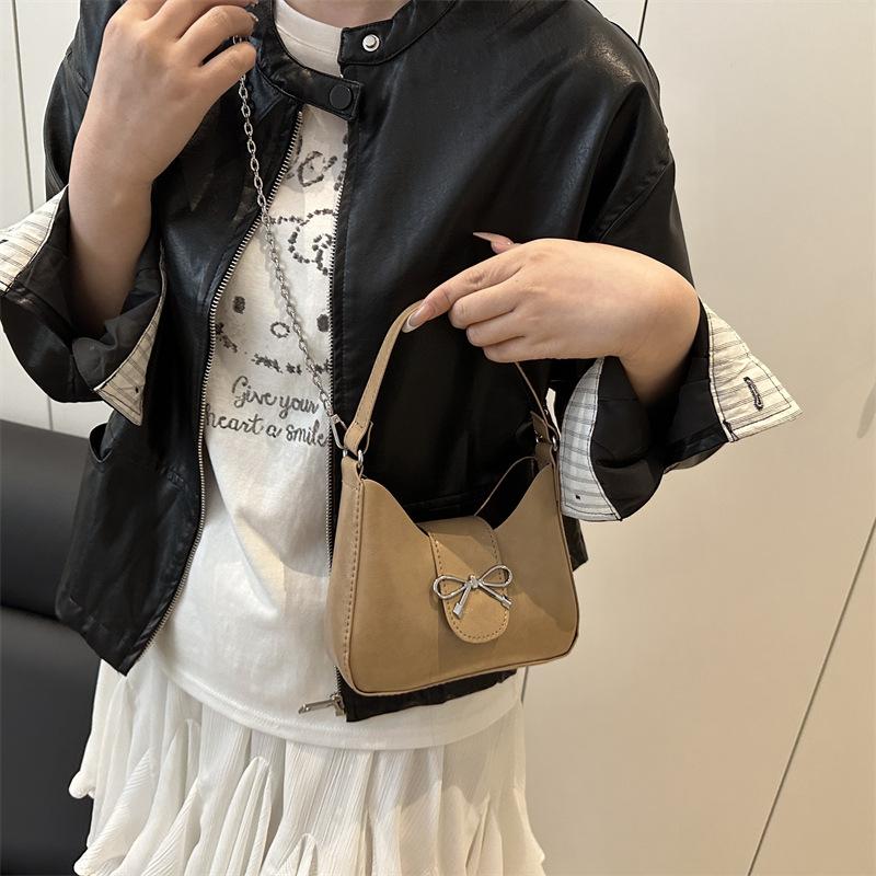 Temperament bag women's niche messenger handbag casual versatile underarm bag high value women's bag