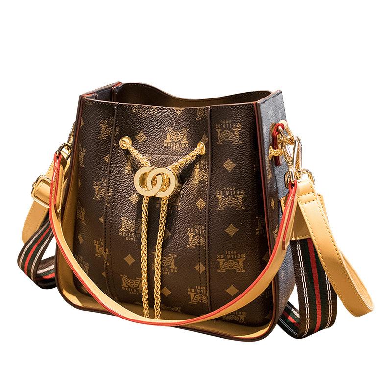 Damentaschen Trendige Leichte Luxus Damentaschen Schultertaschen Schlichte Kette Crossbody Große Taschen Großhandel