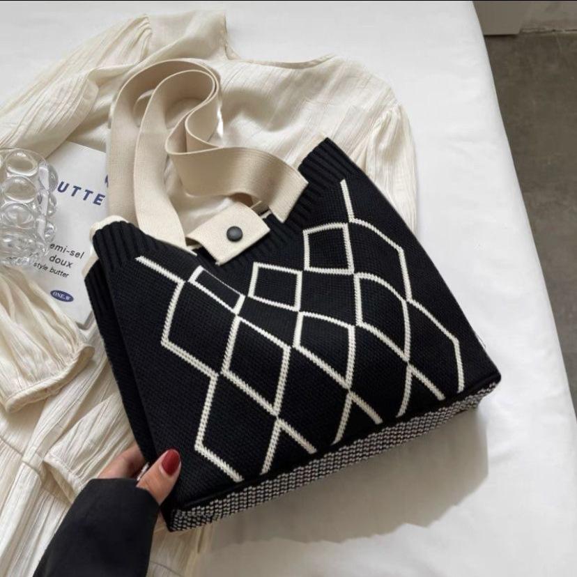 Háčkovaná síťovaná plážová taška přes rameno Kabelky Boho pletená taška pro ženy Pletená taška Tote Velkokapacitní taška přes rameno Dámská estetická hobo taška