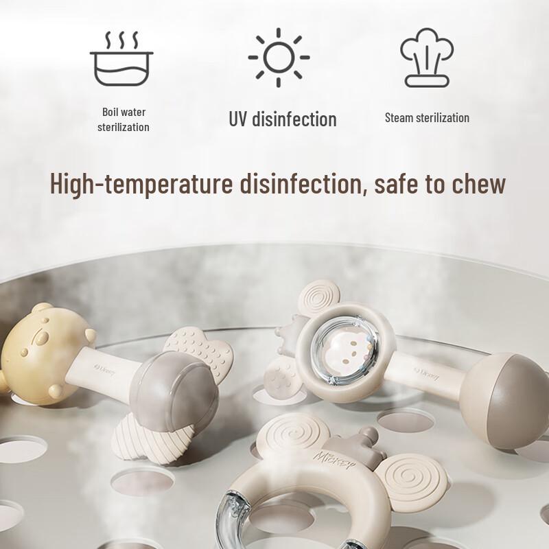 Set cadou Disney Baby cu inel de dentiție și zornăitoare