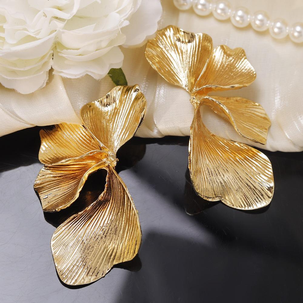 Exaggerate Temperament Irregular Liquid Metal Texture Multi-layer Flower Petal Leaf Leaves Stud Earrings for Women Korea Jewelry