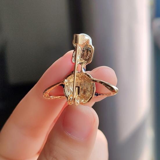 Astronaut Brooch Pin Enamel Blue Planet Lapel Pin Alloy Spaceman Badge Outfit Accessory