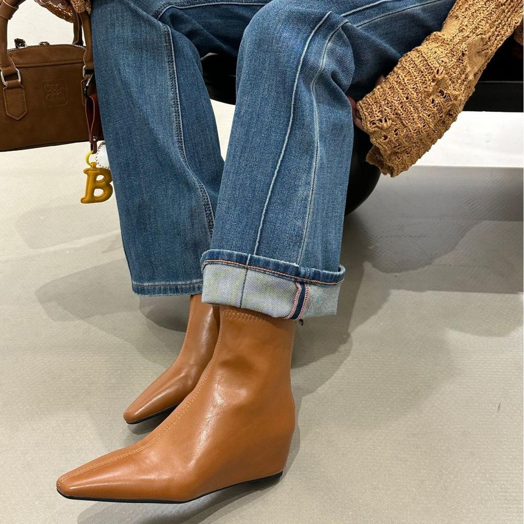 Pointed Short Boots Women's 2025 Autumn and Winter New Simple Women's Boots Short Boots French Thin Boots Fruit 665-2