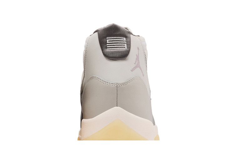 Men's Sneakers Jordan 11 Retro Tokyo Light Bone/Phantom/Grey/Sail/Light Bone