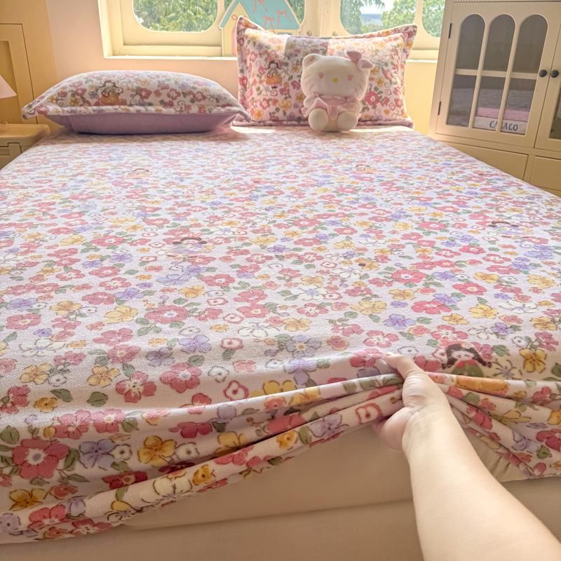 

2026 Утолщенный Мультяшный Флисовый Нескользящий Натяжной Простыня и Наволочка Комплект Pair of Pillowcases