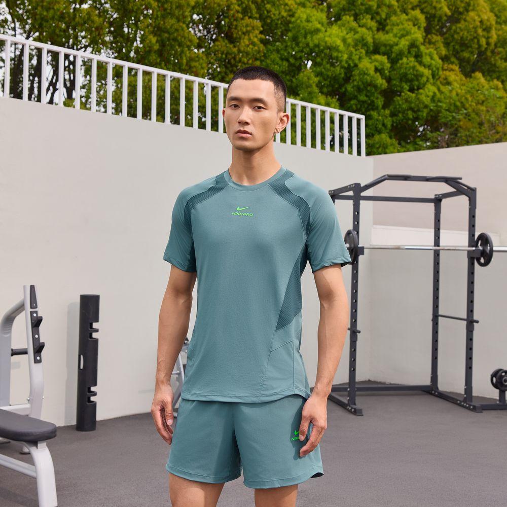 Nike Men's Green Pro T Shirts Crew Neck Moderate Cm