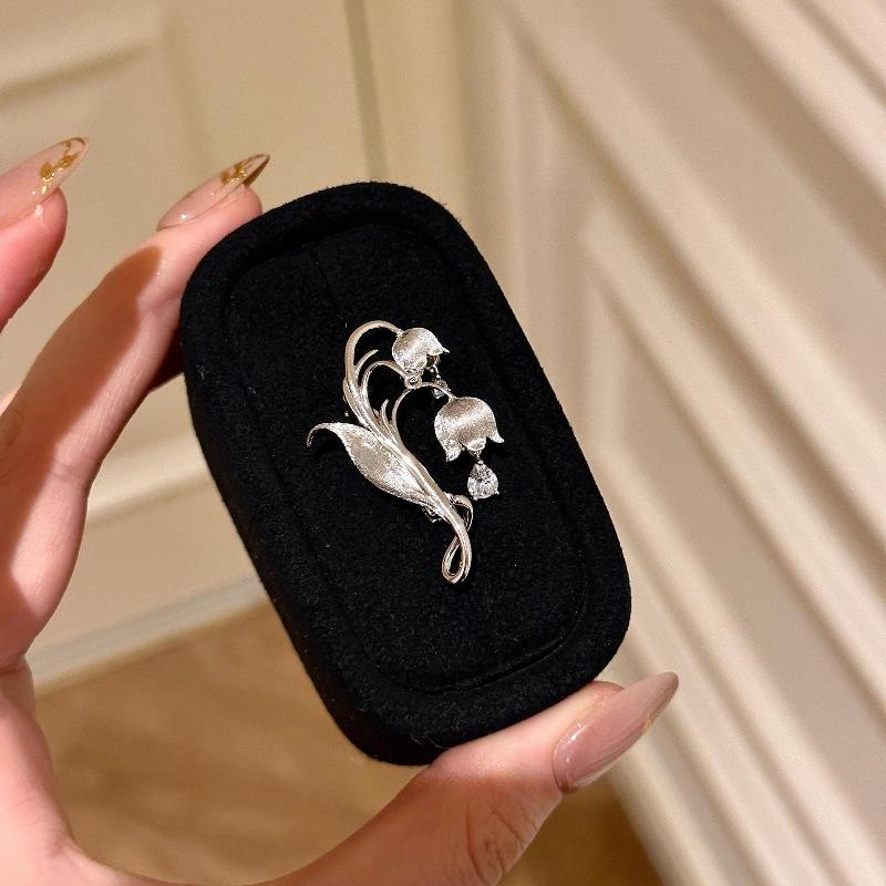 Ретро Нежные Изысканные Броши Колокольчики Ландыши с Матовой Отделкой для Женщин Элегантная Брошь с Бриллиантом в Виде Капли Воды Ювелирные Изделия