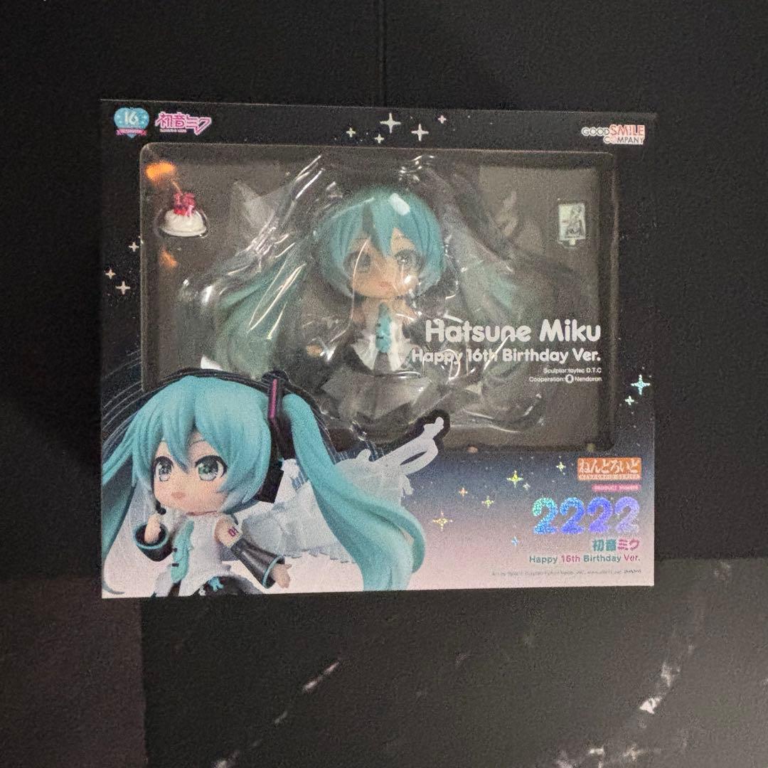 Used Nendoroid Hatsune Miku Happy 16th Birthday Ver.
