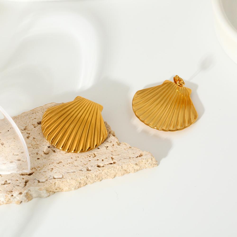 18K Gold-Plated Stainless Steel Shell Stud Earrings: European/American Influencer Style, Ocean-Inspired, Exaggerated High-End Design