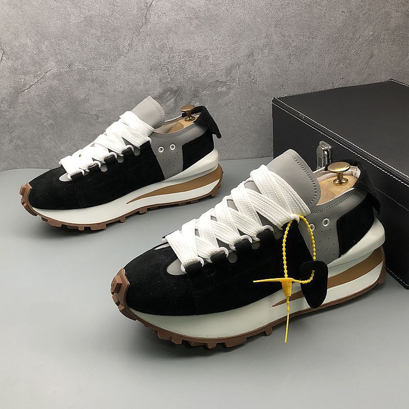 Chunky Sneakers Men Soft Sole Running Trainers Microfiber Leather Breathable Height Increased Platform Board Shoes