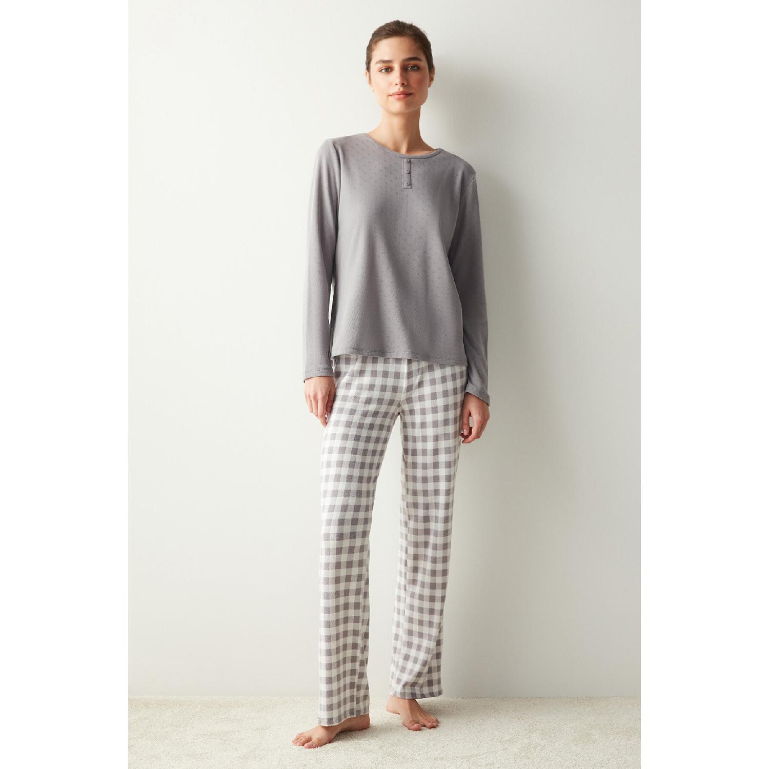 

Серый термопижамный комплект в клетку XS