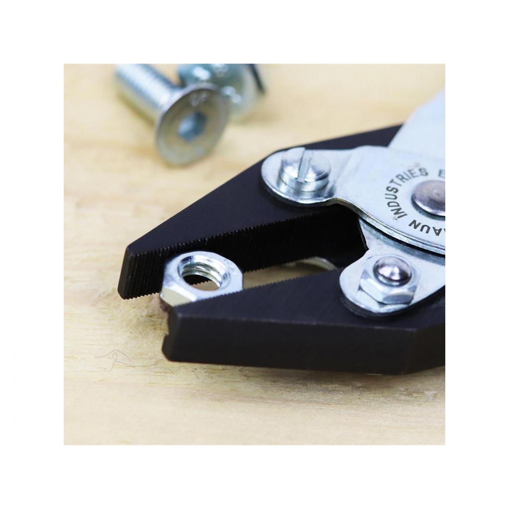 Maun Flat Nose Pliers, Serrated Jaws 160mm