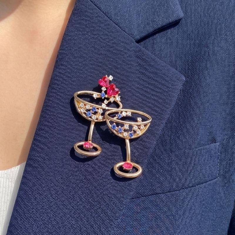 A52E Barwares Inspired Brooch Craft Of Sturdy Alloy Materials CN