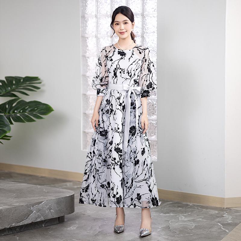2025 Women's Plus Size Evening Banquet Dress - Slimming, Elegant, and Versatile Printed Design