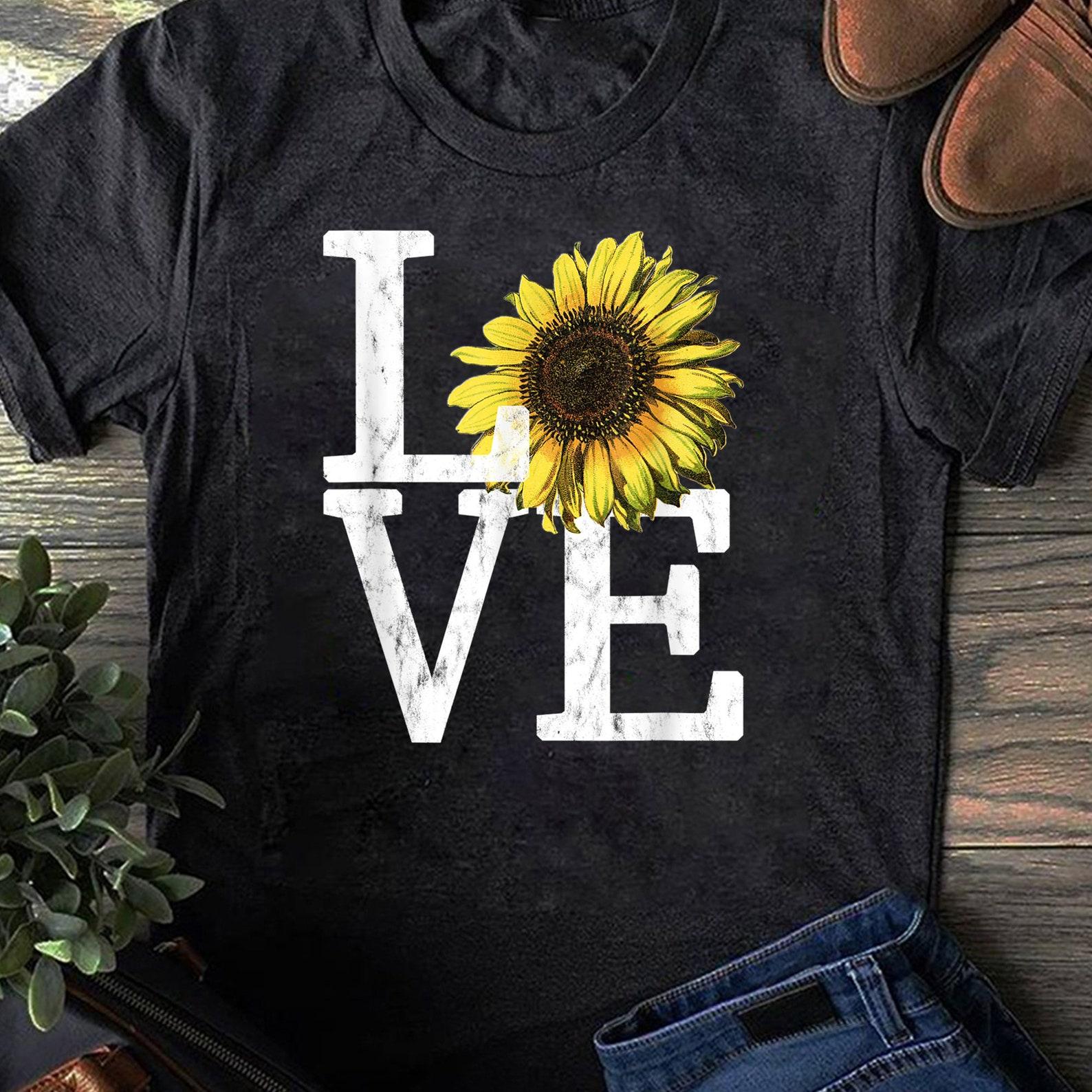 Sunflower Love Shirt Vintage Hippie Flower Nurse Mom Gift - Hippie GifT-Shirt T-Shirt - Hippie Shirt, Hippie Soul Shirt, Peace Shirt XL