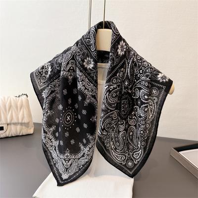 Accessoires – Écharpes et foulards